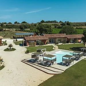 Agroturismo La Vinia Bed&wine Experience